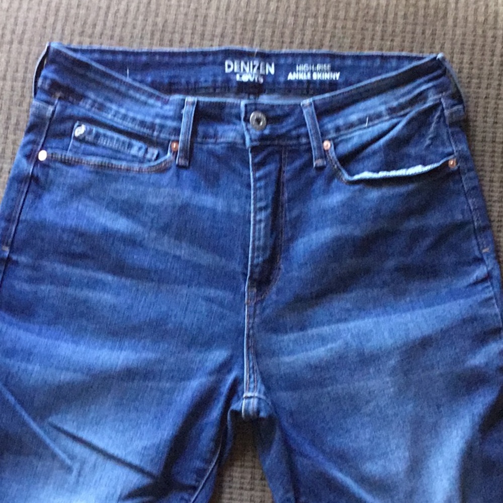 Denizen from Levi's Blue Skinny Jeans with Faded Indigo Wash